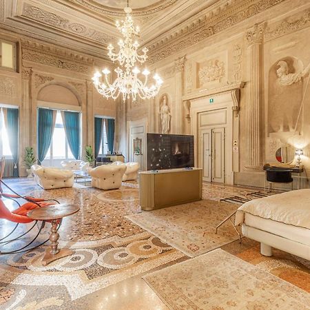 Corte Realdi - Palazzo Camozzini Verona Bagian luar foto