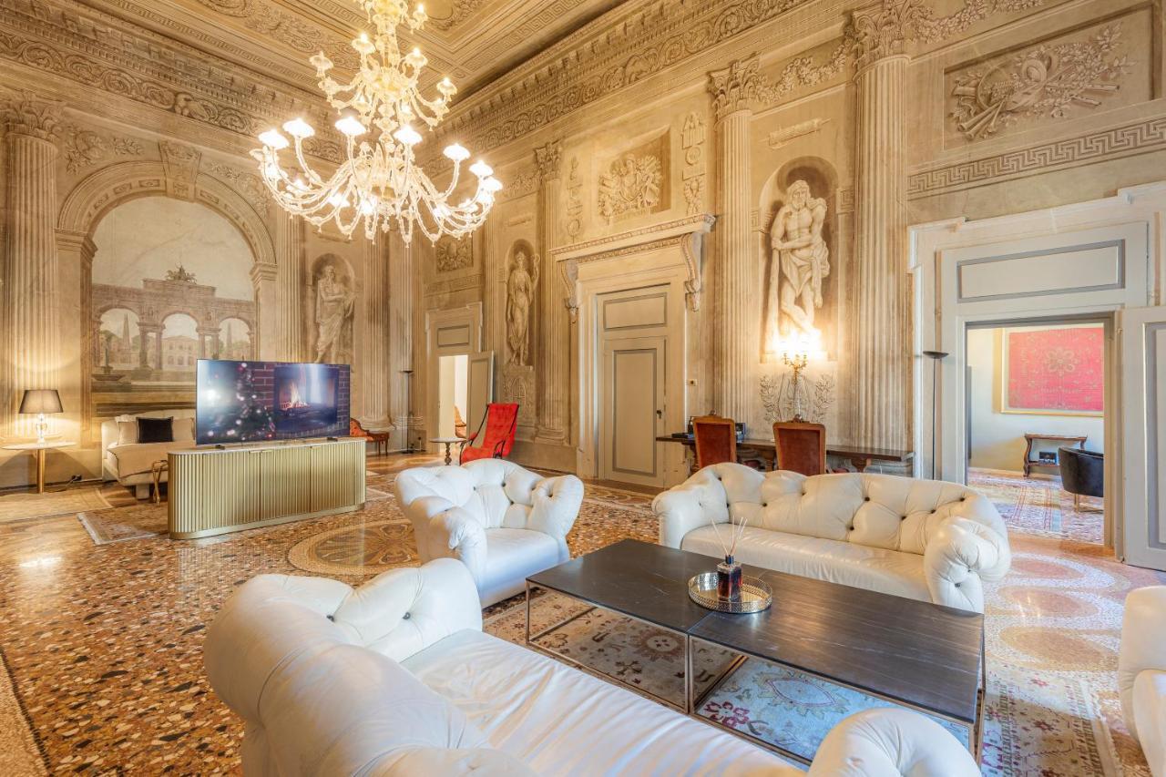 Corte Realdi - Palazzo Camozzini Verona Bagian luar foto