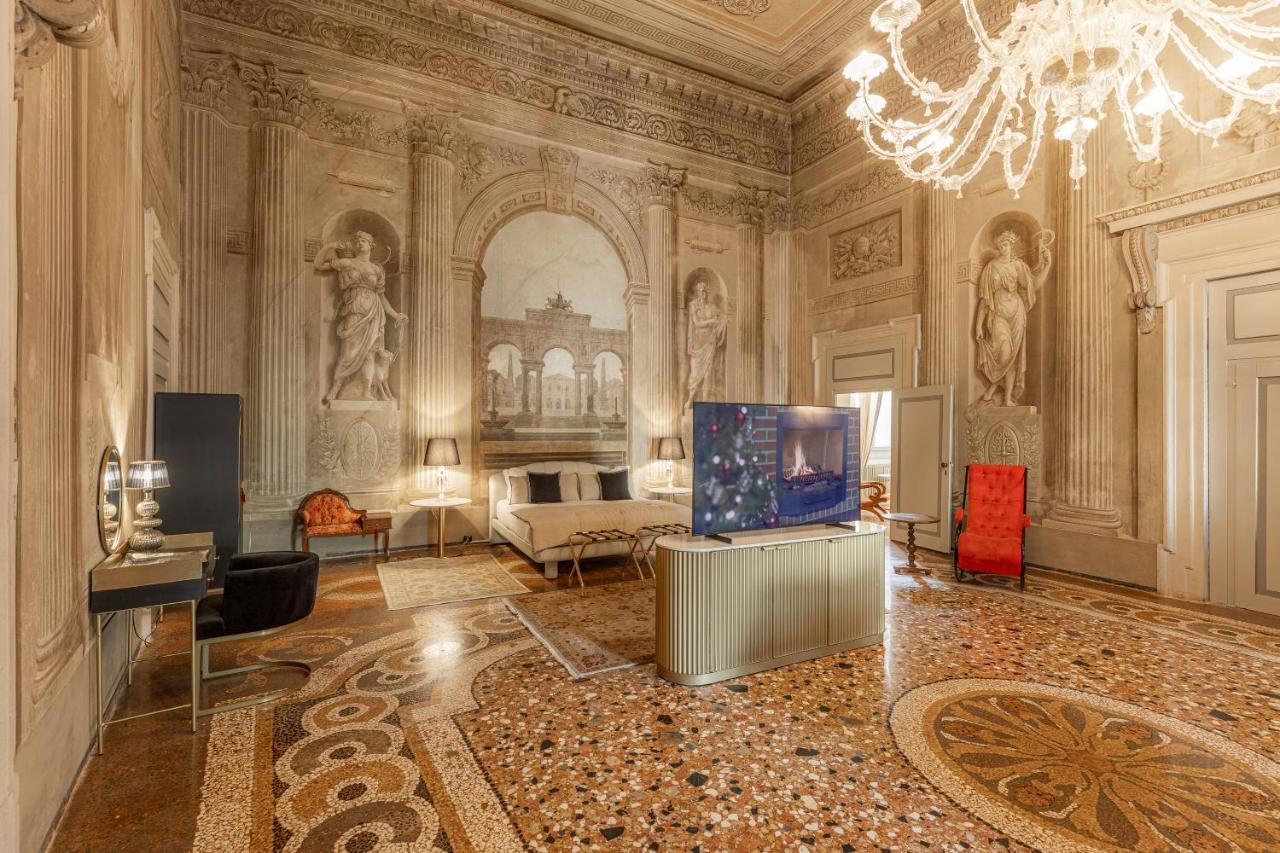 Corte Realdi - Palazzo Camozzini Verona Bagian luar foto