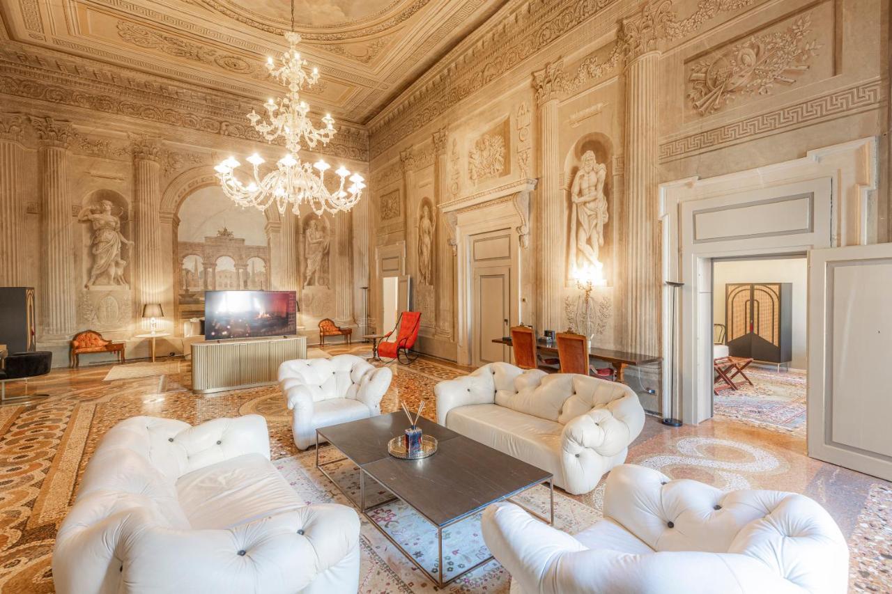 Corte Realdi - Palazzo Camozzini Verona Bagian luar foto