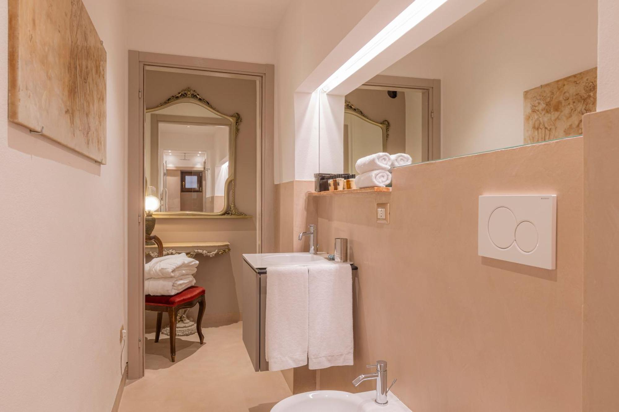 Corte Realdi - Palazzo Camozzini Verona Ruang foto