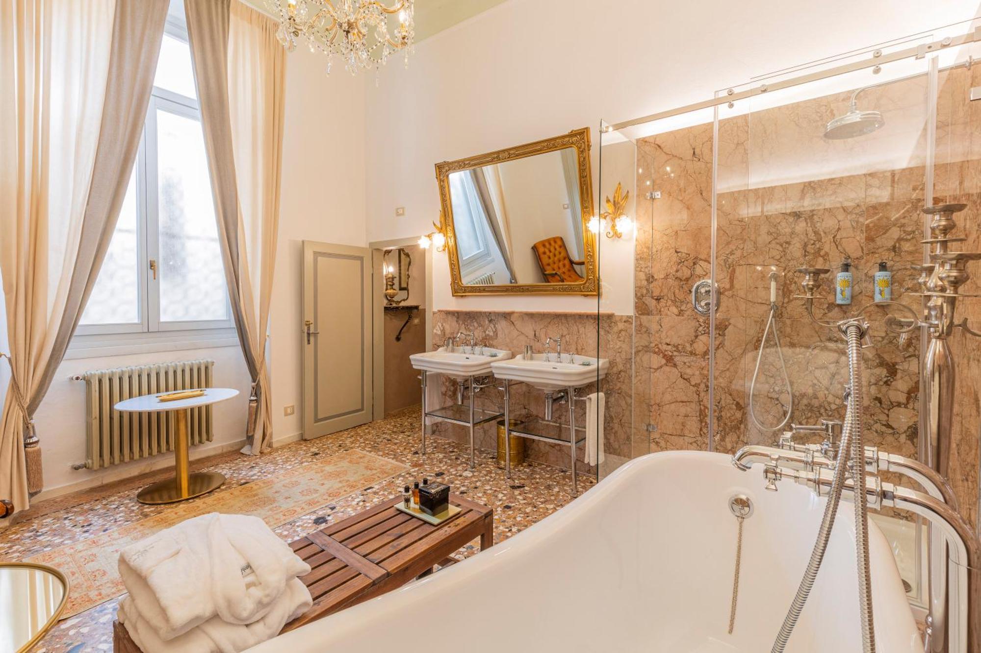 Corte Realdi - Palazzo Camozzini Verona Ruang foto